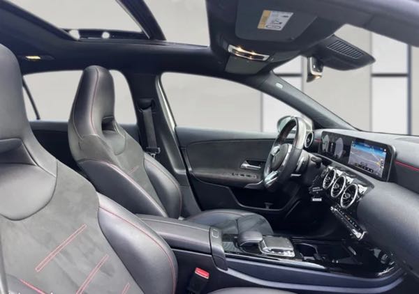 Mercedes-Benz Classe A IV BERLINE 180 D AMG LINE 7G-DCT
