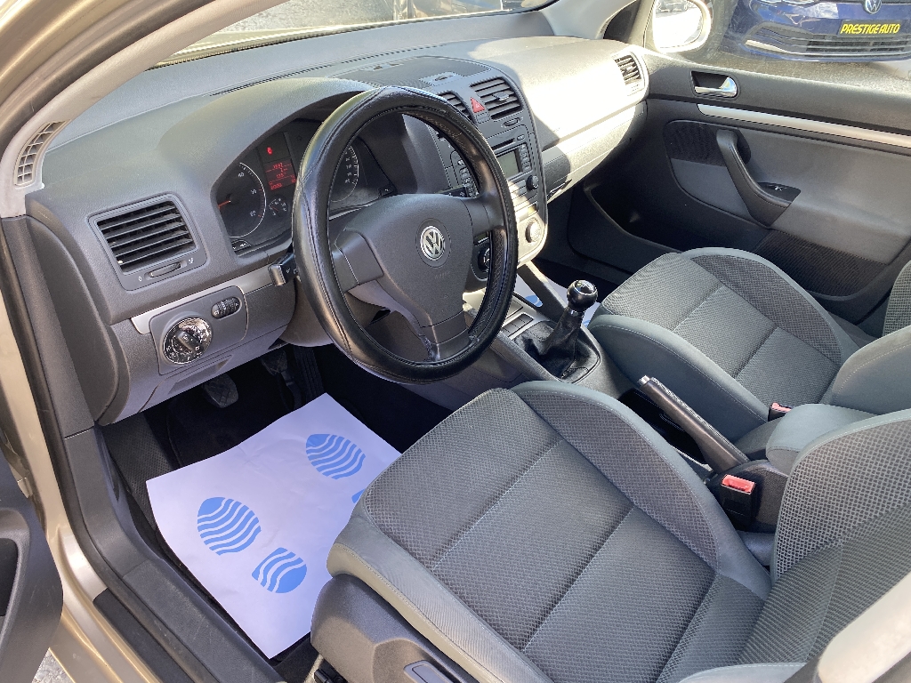 Volkswagen Golf 2.0 TDI 140CH Confort