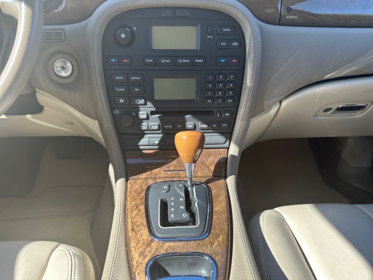 Jaguar S-type 4.2 V8 Classique A