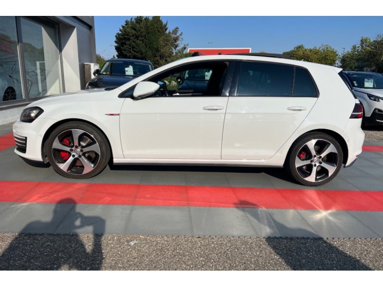 Volkswagen Golf TSI 230 BlueMotion Technology DSG6 GTI Performance 2.0