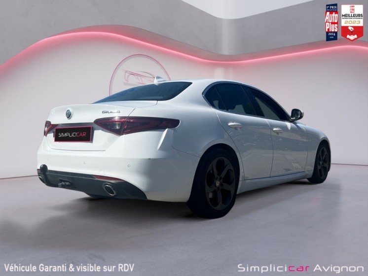 Alfa Romeo Giulia Super 2.2 180 ch