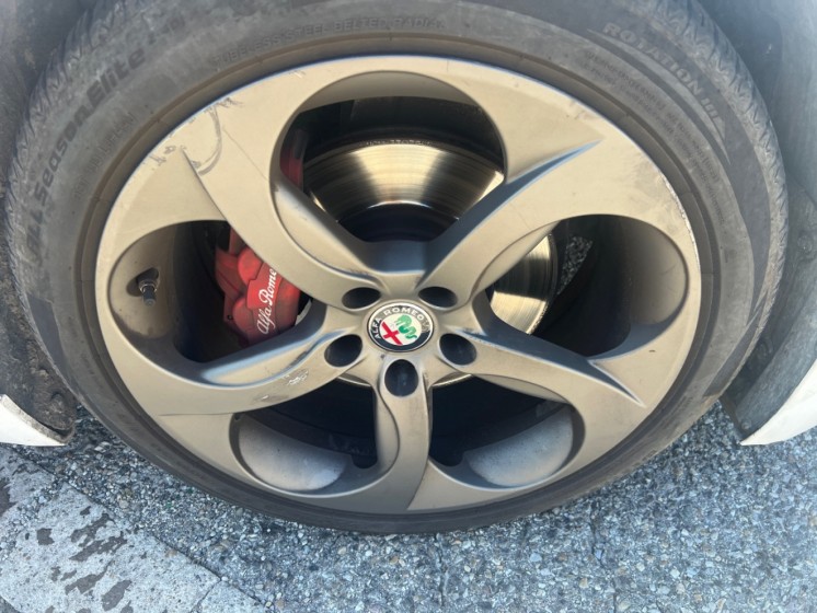 Alfa Romeo Giulia Super 2.2 180 ch