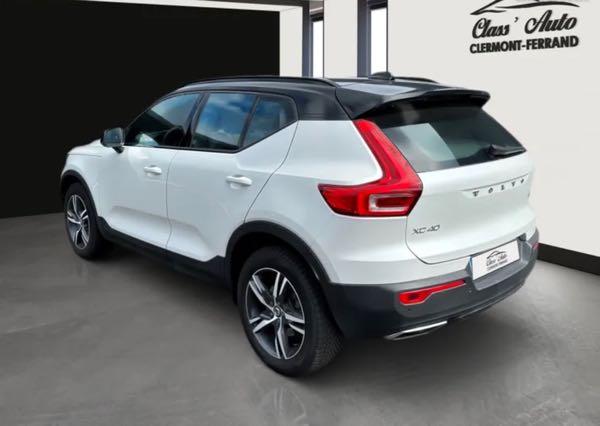 Volvo Xc40 awd 190 r-design geartronic 8