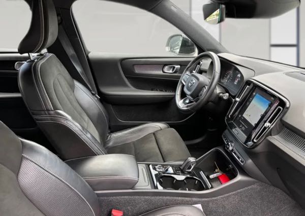 Volvo Xc40 awd 190 r-design geartronic 8