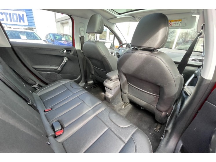 Peugeot 2008 feline titane BlueHDi 1.6 120ch BVM6