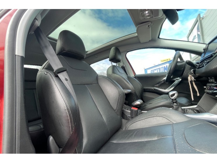 Peugeot 2008 feline titane BlueHDi 1.6 120ch BVM6