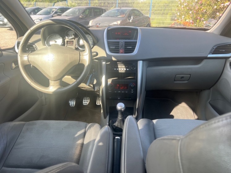 Peugeot 207 1.6 HDi 16v 110ch FAP Griffe