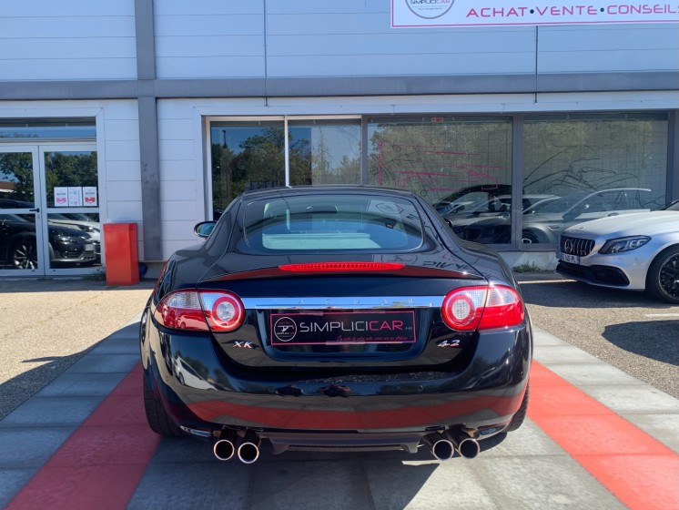 Jaguar Xk Coupe 4.2 - 304 A