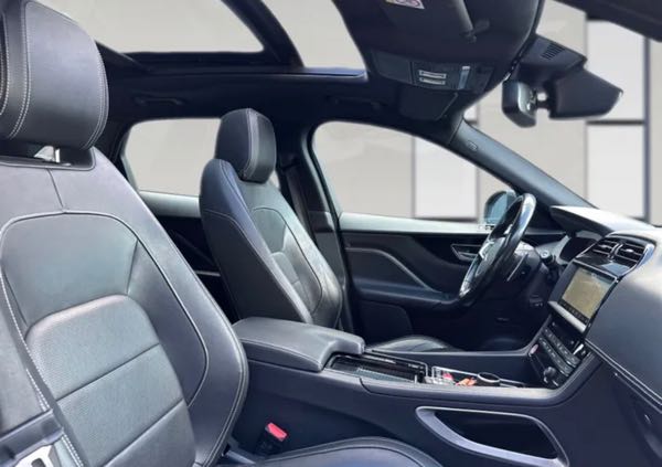 Jaguar F-pace (2) 3.0 D300 MHEV AWD R-DYNAMIC S BVA8