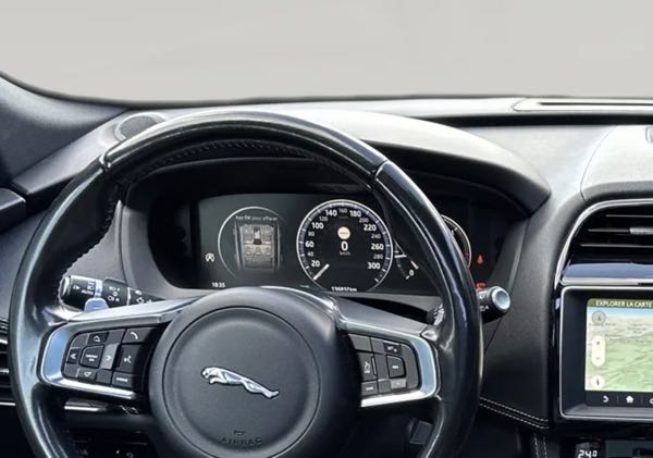 Jaguar F-pace (2) 3.0 D300 MHEV AWD R-DYNAMIC S BVA8