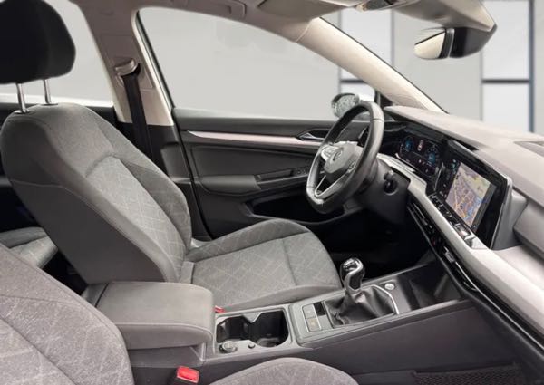 Volkswagen Golf VIII 2.0 TDI SCR 115 BUSINESS BVM6