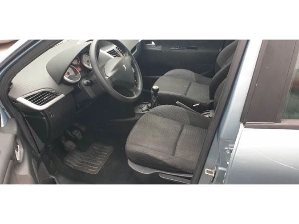 Peugeot 207 1.6 HDi 1560cm3 90cv
