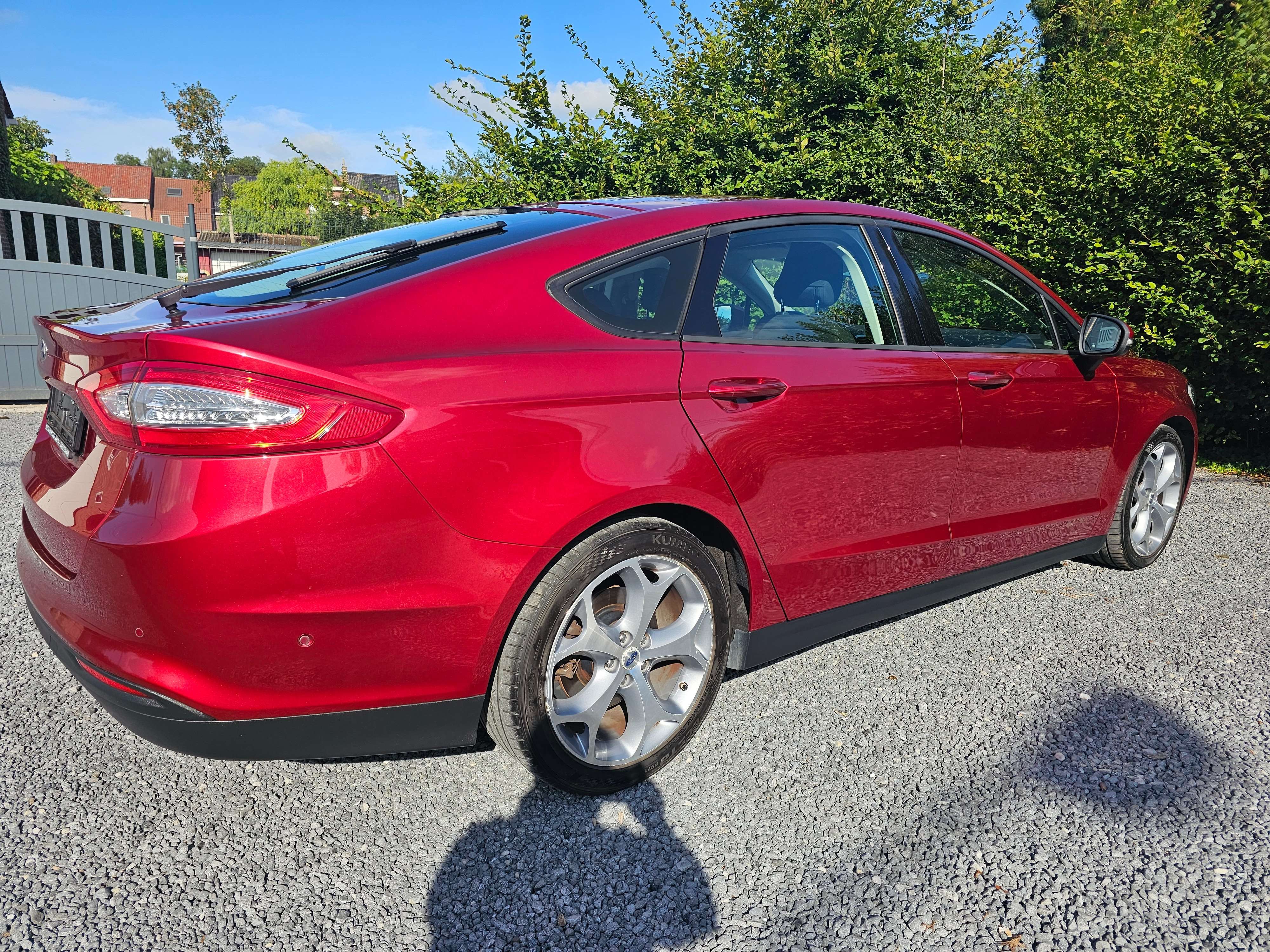 Ford Mondeo 1.6 TDCi  / Carpass  /  2 clés / Garantie