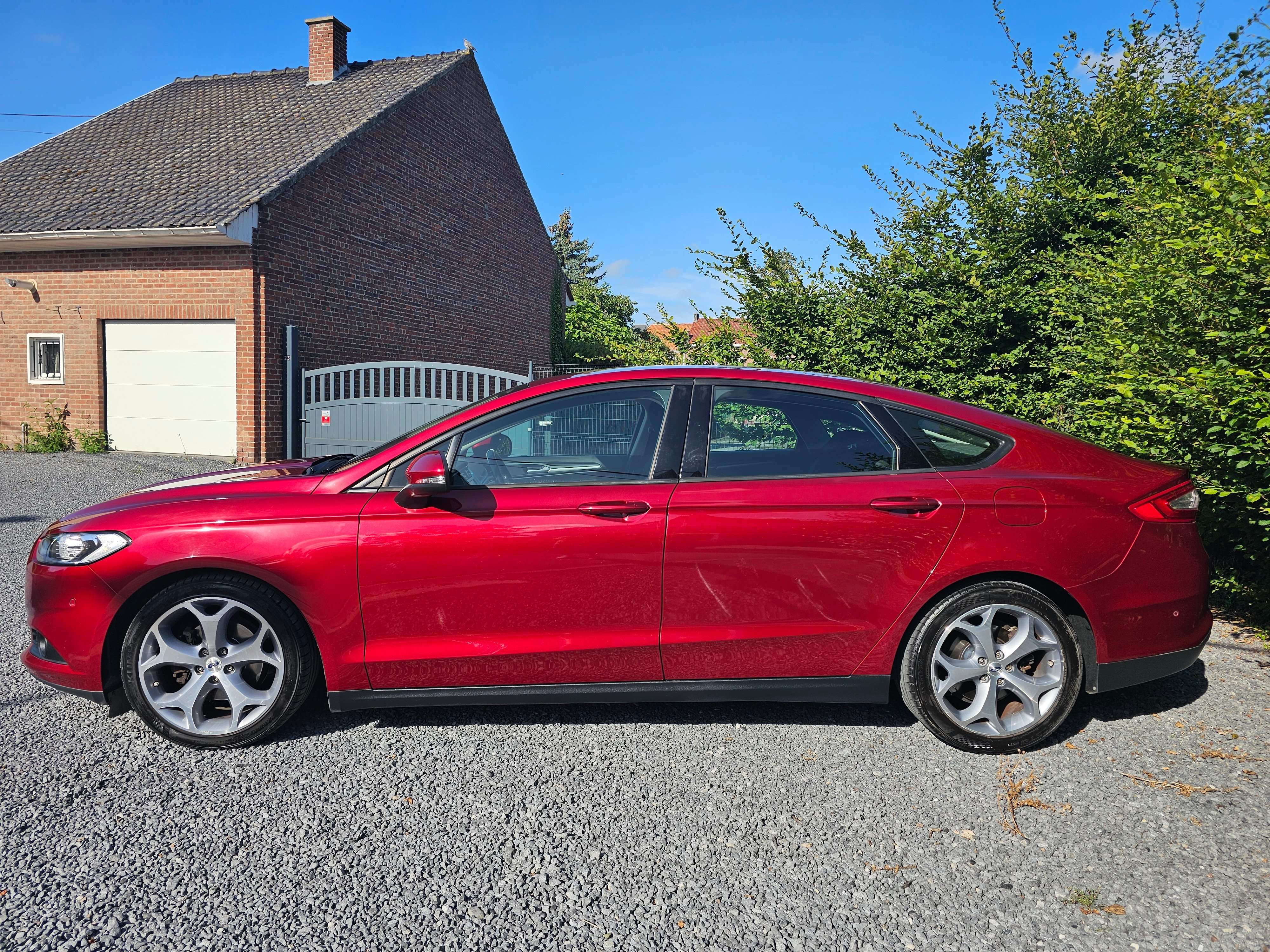 Ford Mondeo 1.6 TDCi  / Carpass  /  2 clés / Garantie