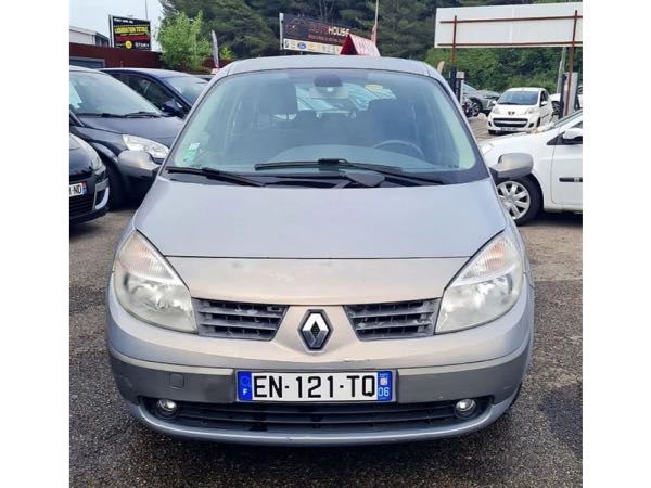 Renault Grand Scenic II 1.9 dCi 1870cm3 120cv