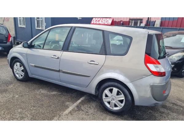 Renault Grand Scenic II 1.9 dCi 1870cm3 120cv