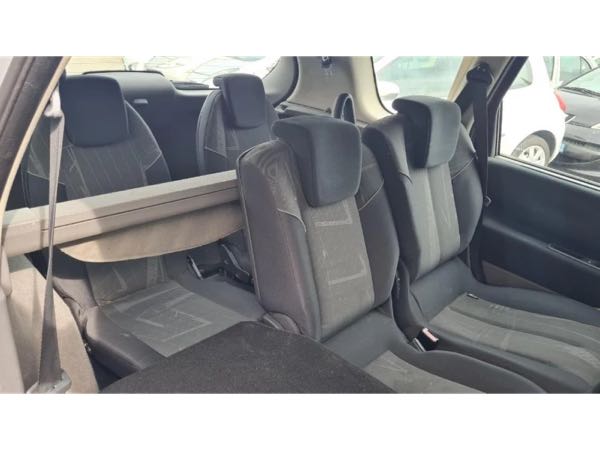 Renault Grand Scenic II 1.9 dCi 1870cm3 120cv