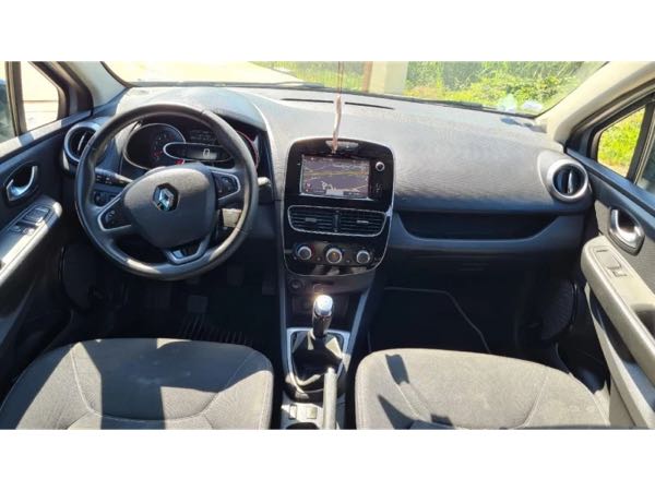 Renault Clio IV 1.2 16V 1149cm3 73cv