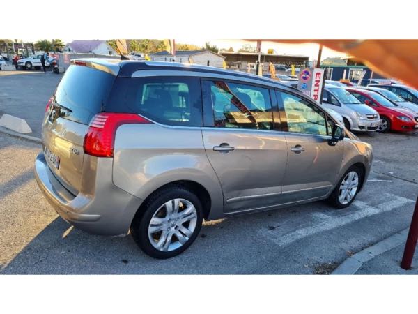 Peugeot 5008 2.0 HDi (150Ch)