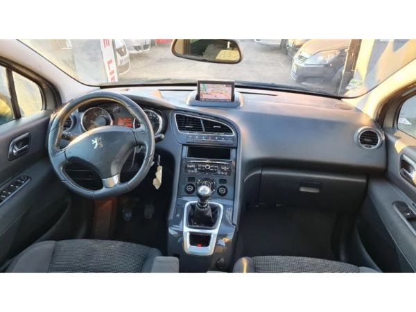 Peugeot 5008 2.0 HDi (150Ch)