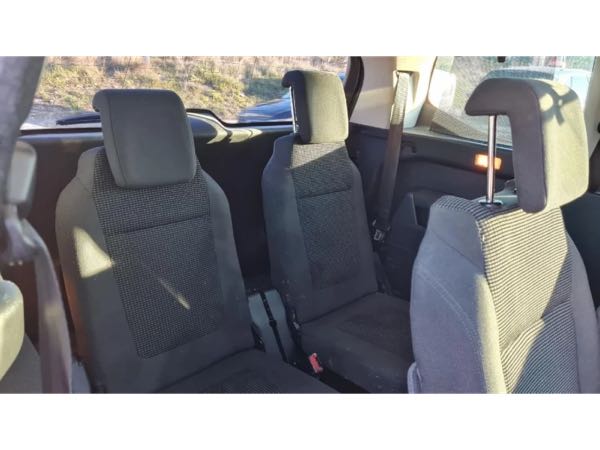 Peugeot 5008 2.0 HDi (150Ch)