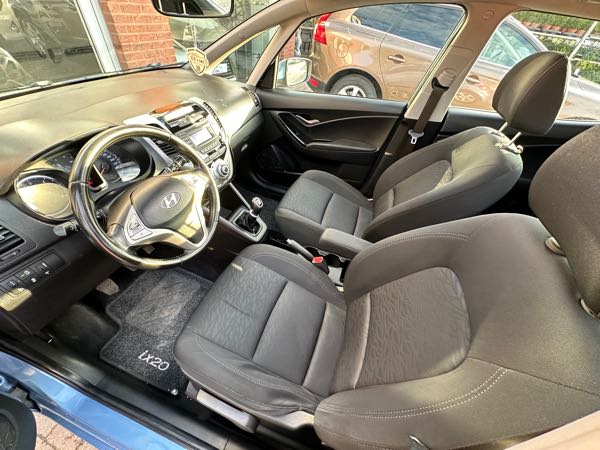 Hyundai Ix20 1.4CRDI 90PK | OPEN DAK | DIGITALE AIRCO |