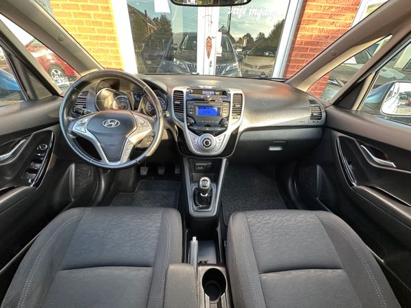 Hyundai Ix20 1.4CRDI 90PK | OPEN DAK | DIGITALE AIRCO |