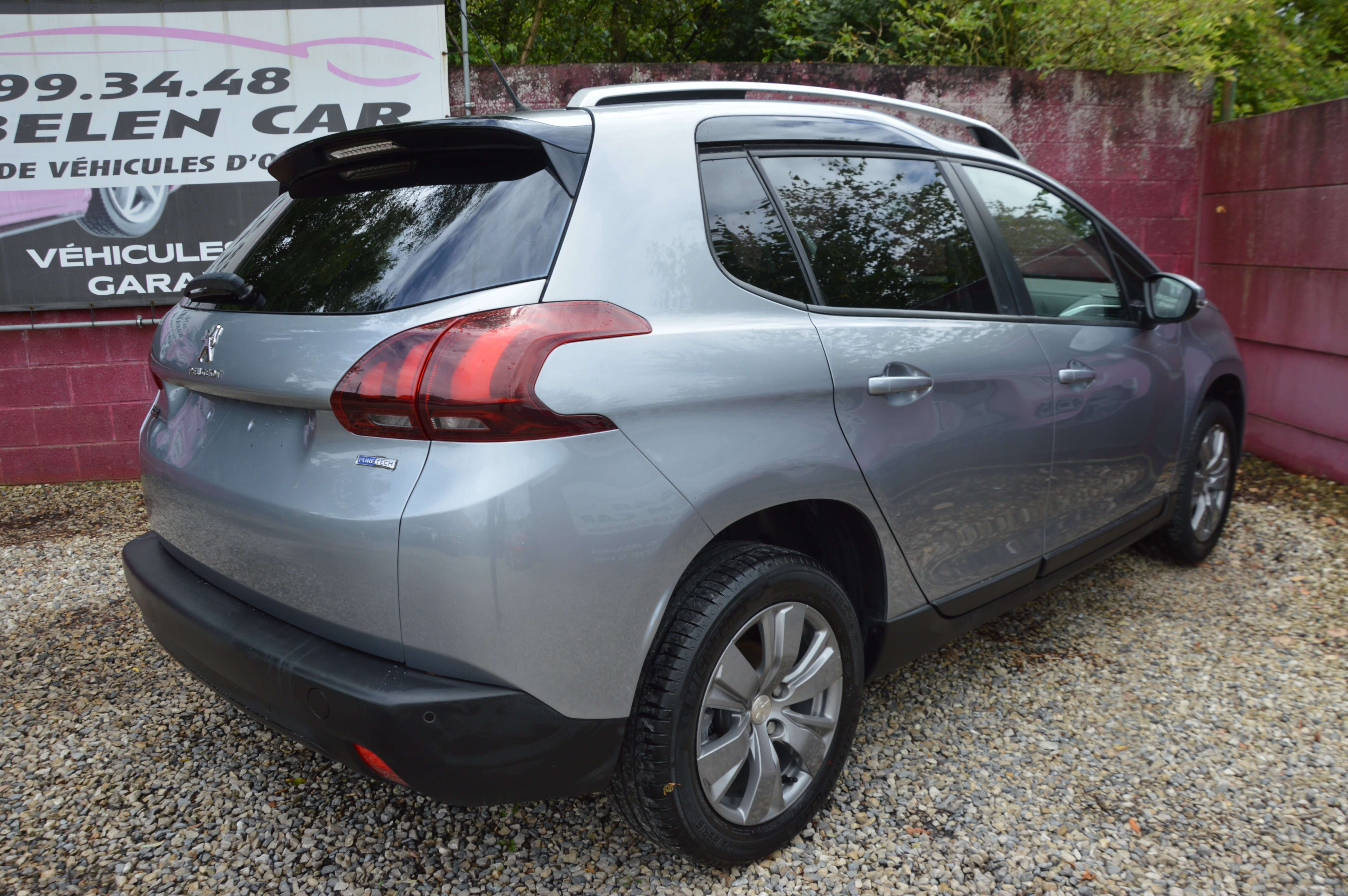 Peugeot 2008 1.2iPureTech Style NEUF BOITE AUTO NAV 31.366KM
