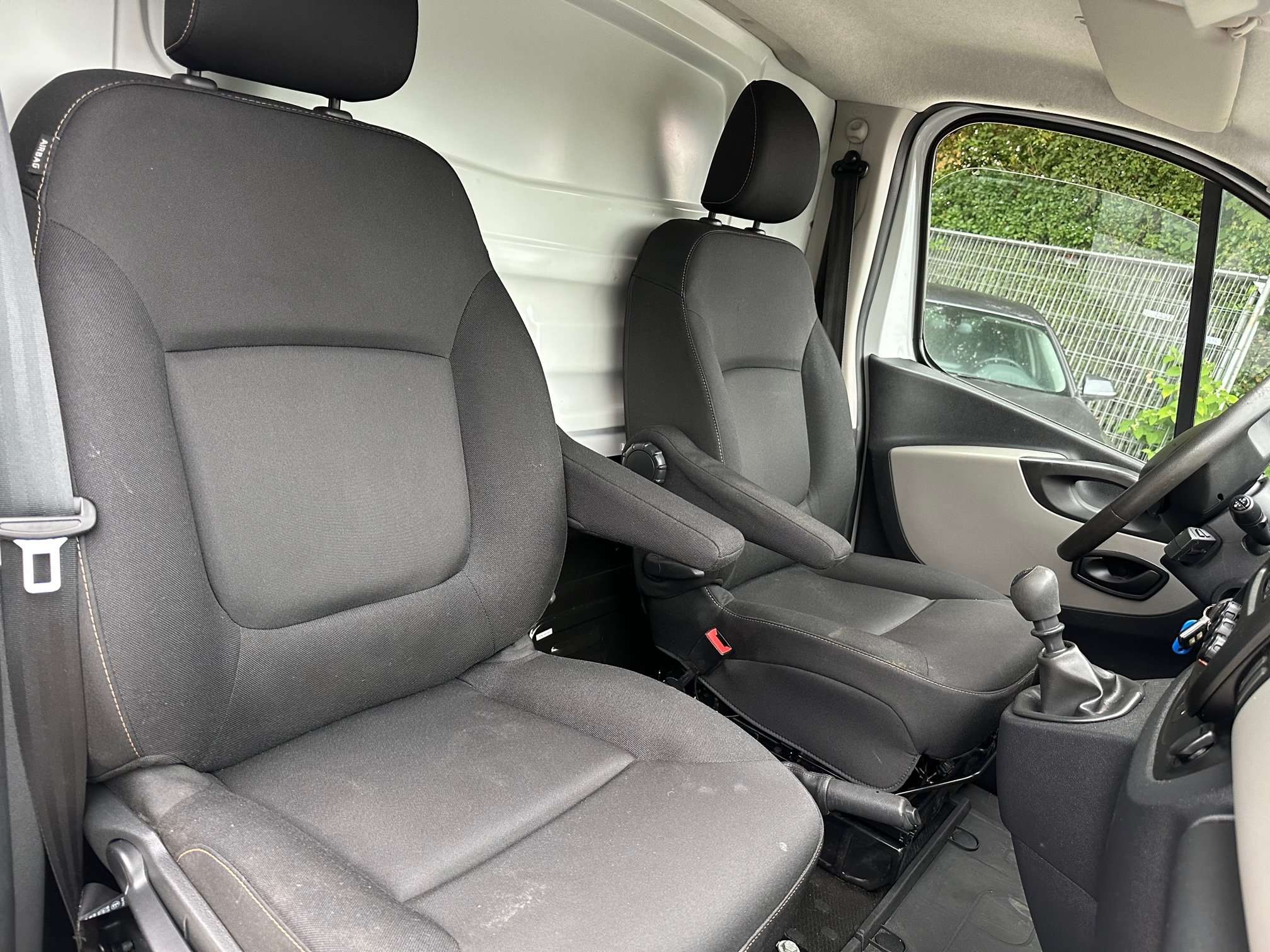 Renault Trafic 1.6 DCi L1H1 2,9T Airco, Inrichting, Webasto,Garan