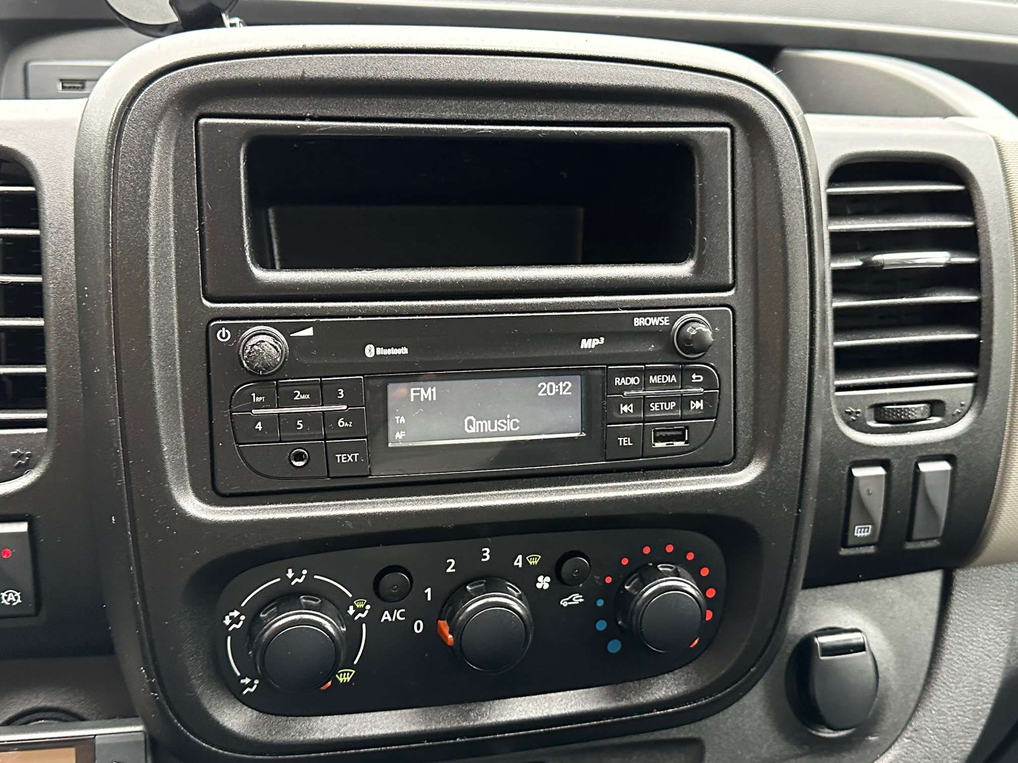 Renault Trafic 1.6 DCi L1H1 2,9T Airco, Inrichting, Webasto,Garan
