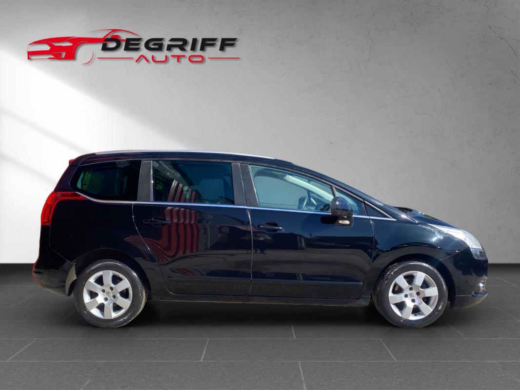 Peugeot 5008 1.6 HDi 115ch FAP BVM6 Style 7pl