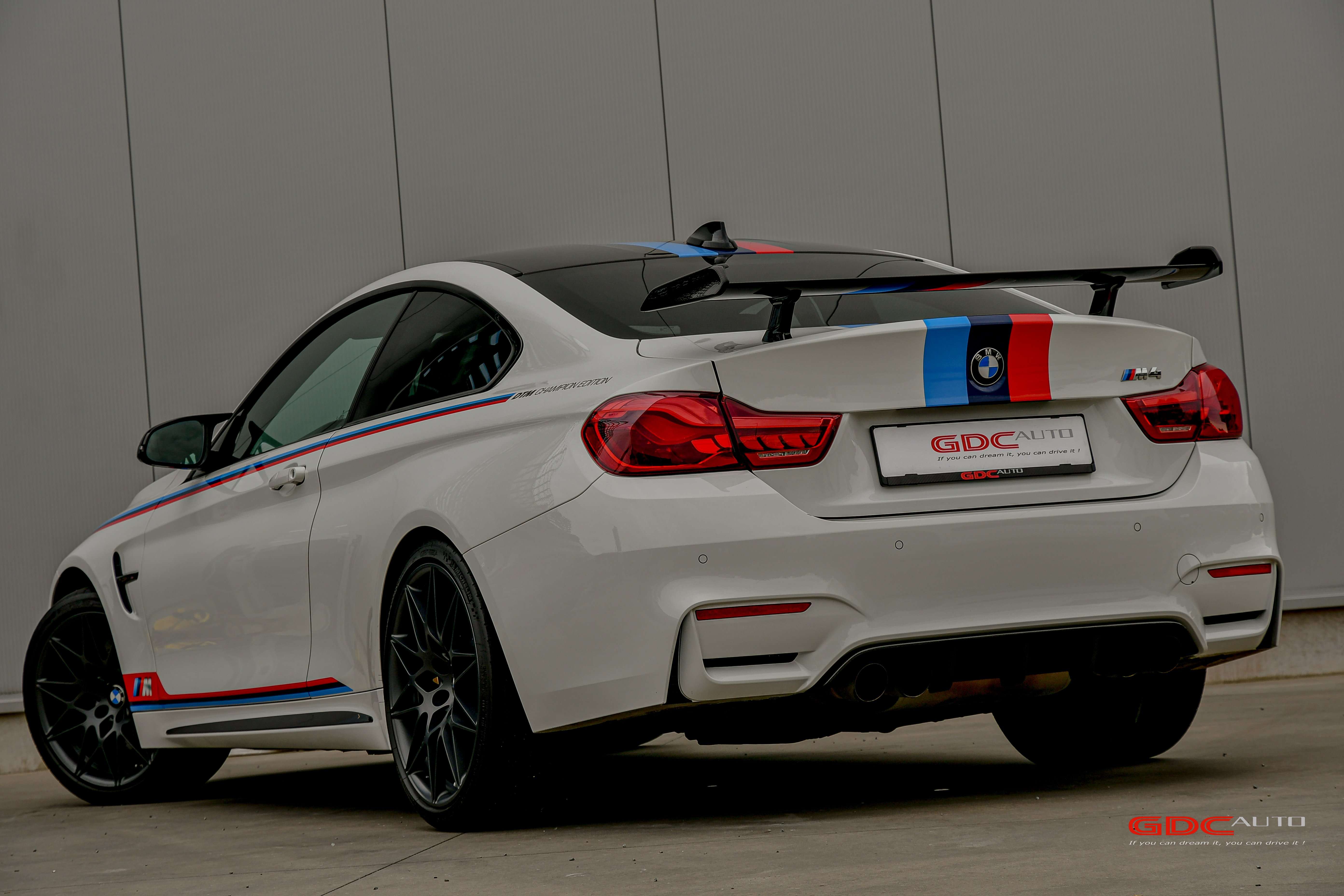 BMW M4 DTM Champion Edition 1/200