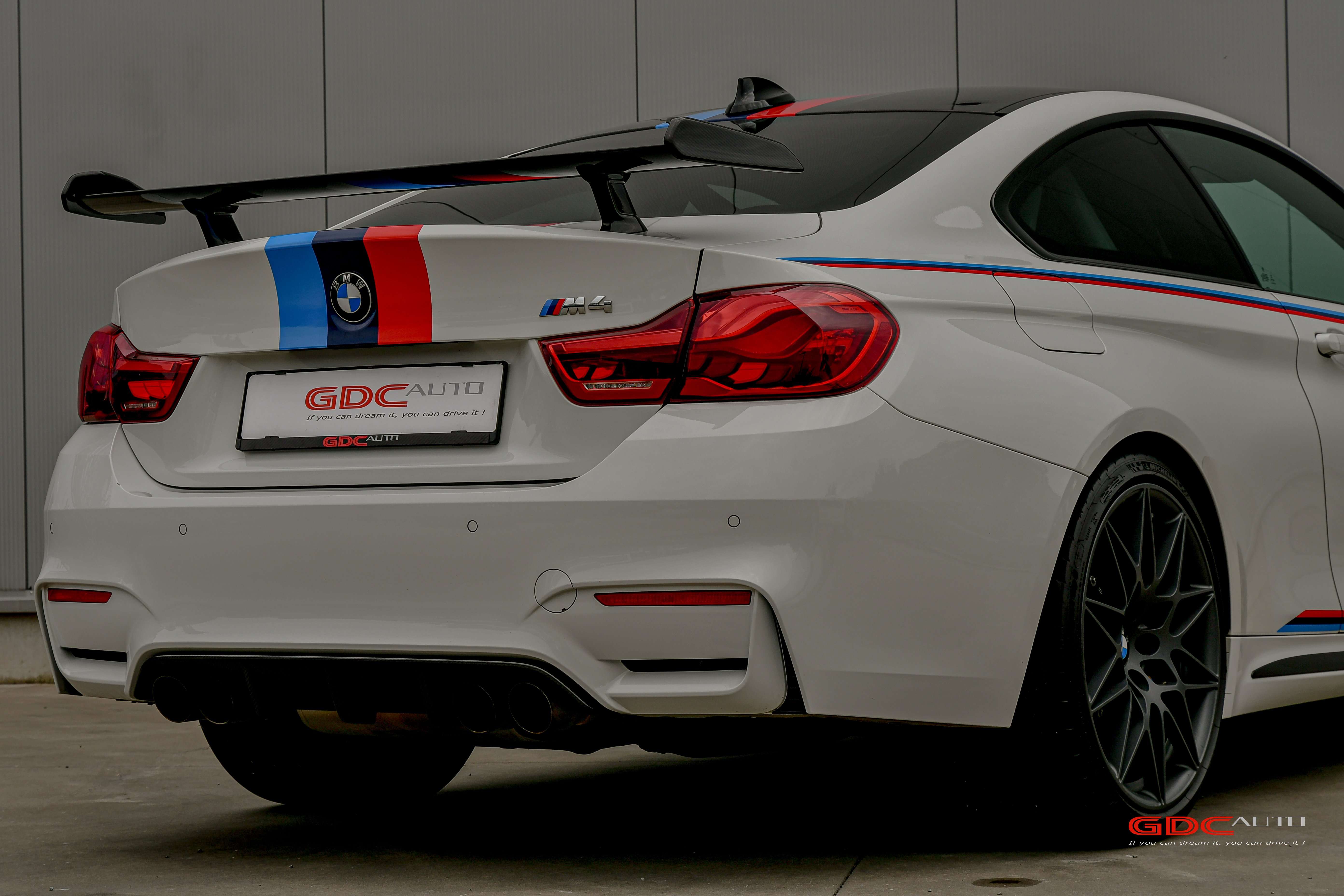 BMW M4 DTM Champion Edition 1/200