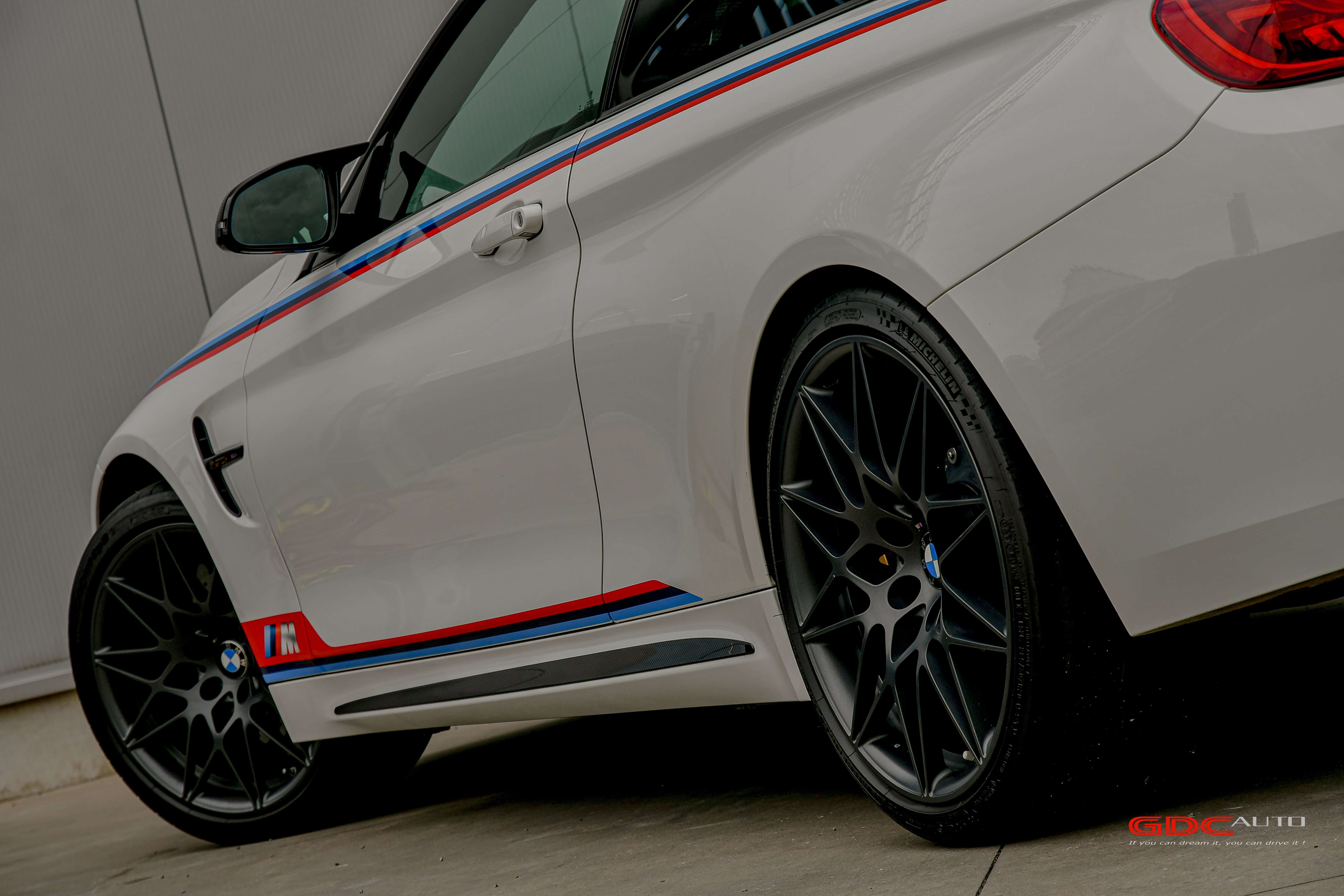 BMW M4 DTM Champion Edition 1/200