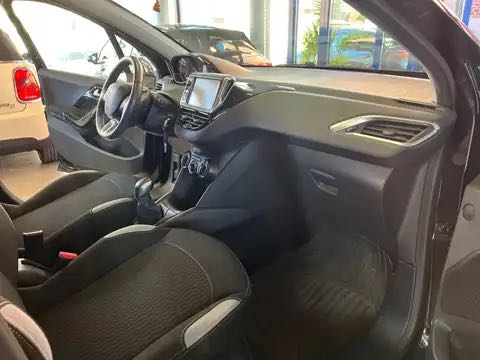 Peugeot 208 1.2i Style