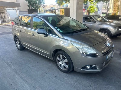 Peugeot 5008 1.6 E-HDI 115 FAP BUSINESS PACK ALU ETG6 7PL