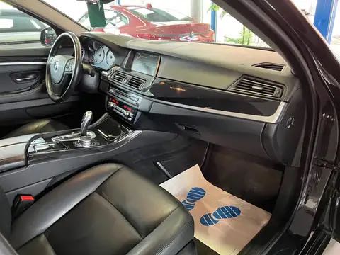 Bmw Serie 5 18D boîte automatique ✅✅✅