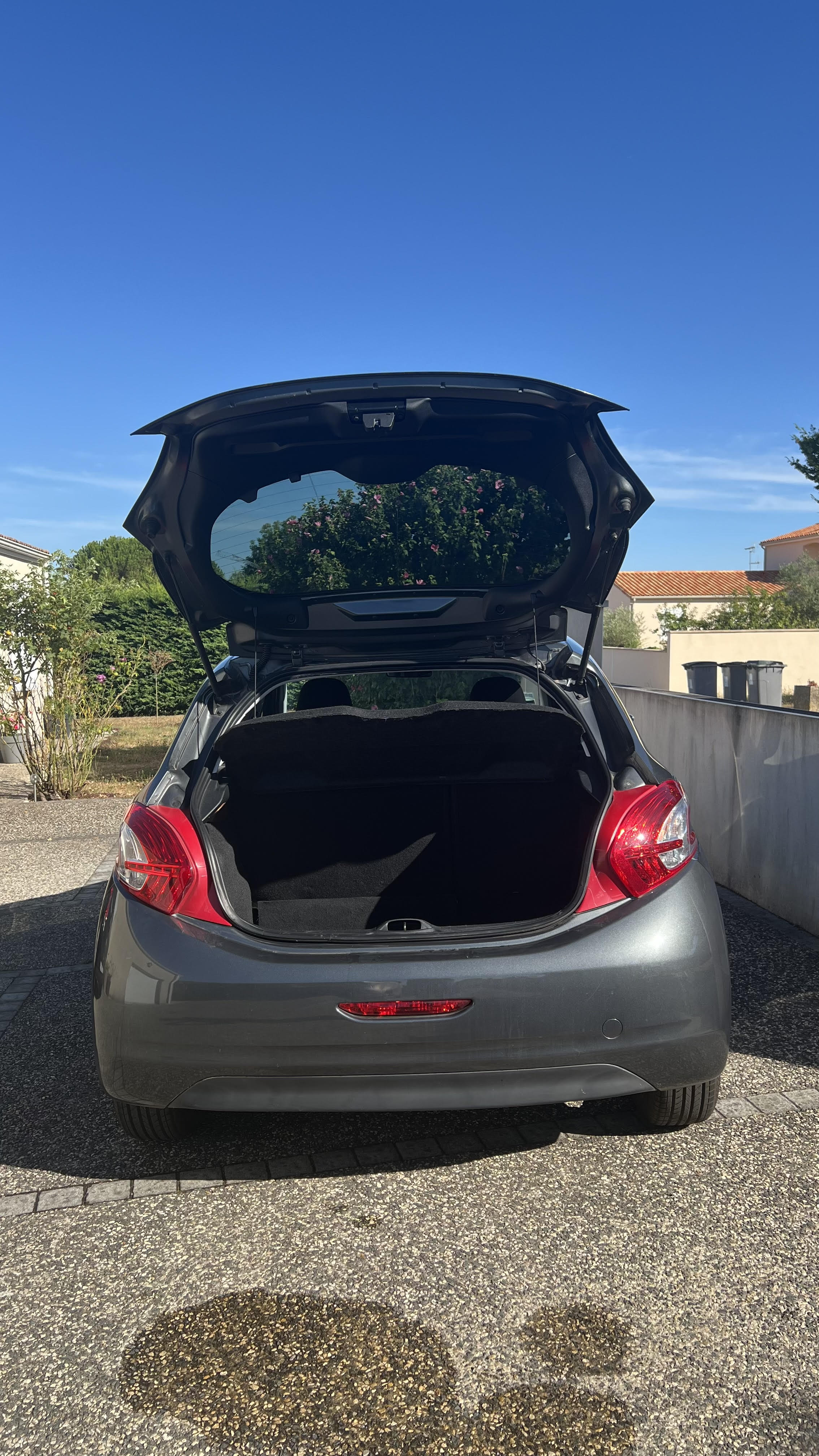 Peugeot 208 (2) 1.2 PURETECH 82 STYLE 5P