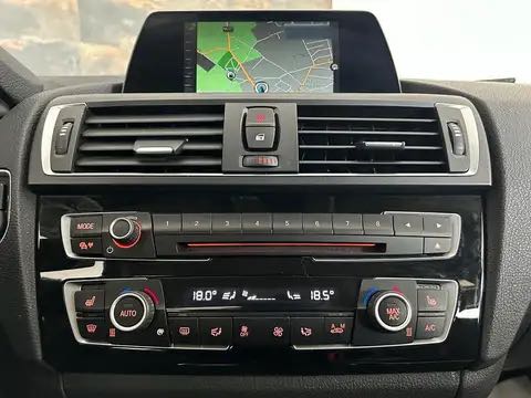 Bmw Serie 1 116 d * LOOK M * RADARS * LANE ASSIST * CUIR * LED *