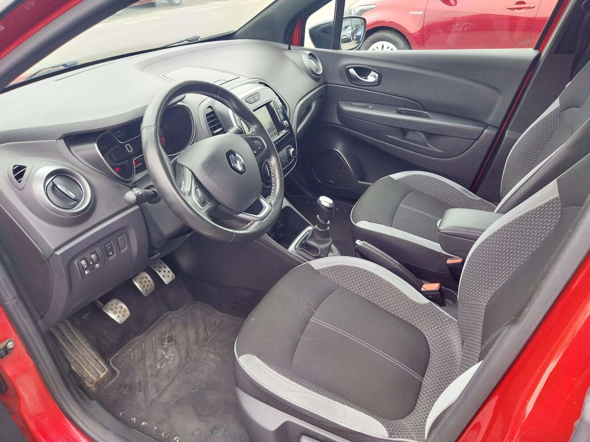 Renault Captur 1.2 TCe Bose Edition//NAVI-CAMERA-CLIM AUTO-LED//