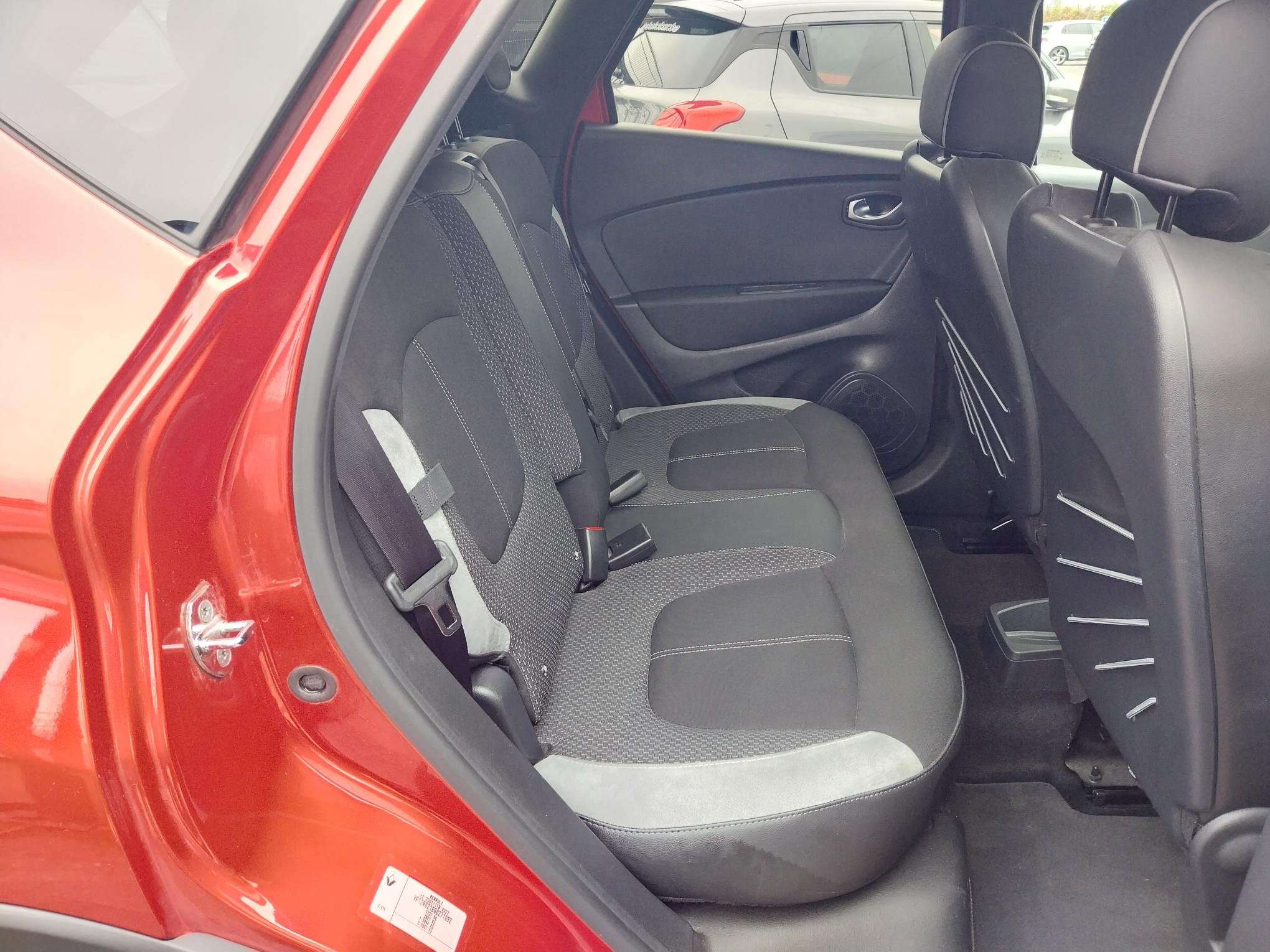 Renault Captur 1.2 TCe Bose Edition//NAVI-CAMERA-CLIM AUTO-LED//