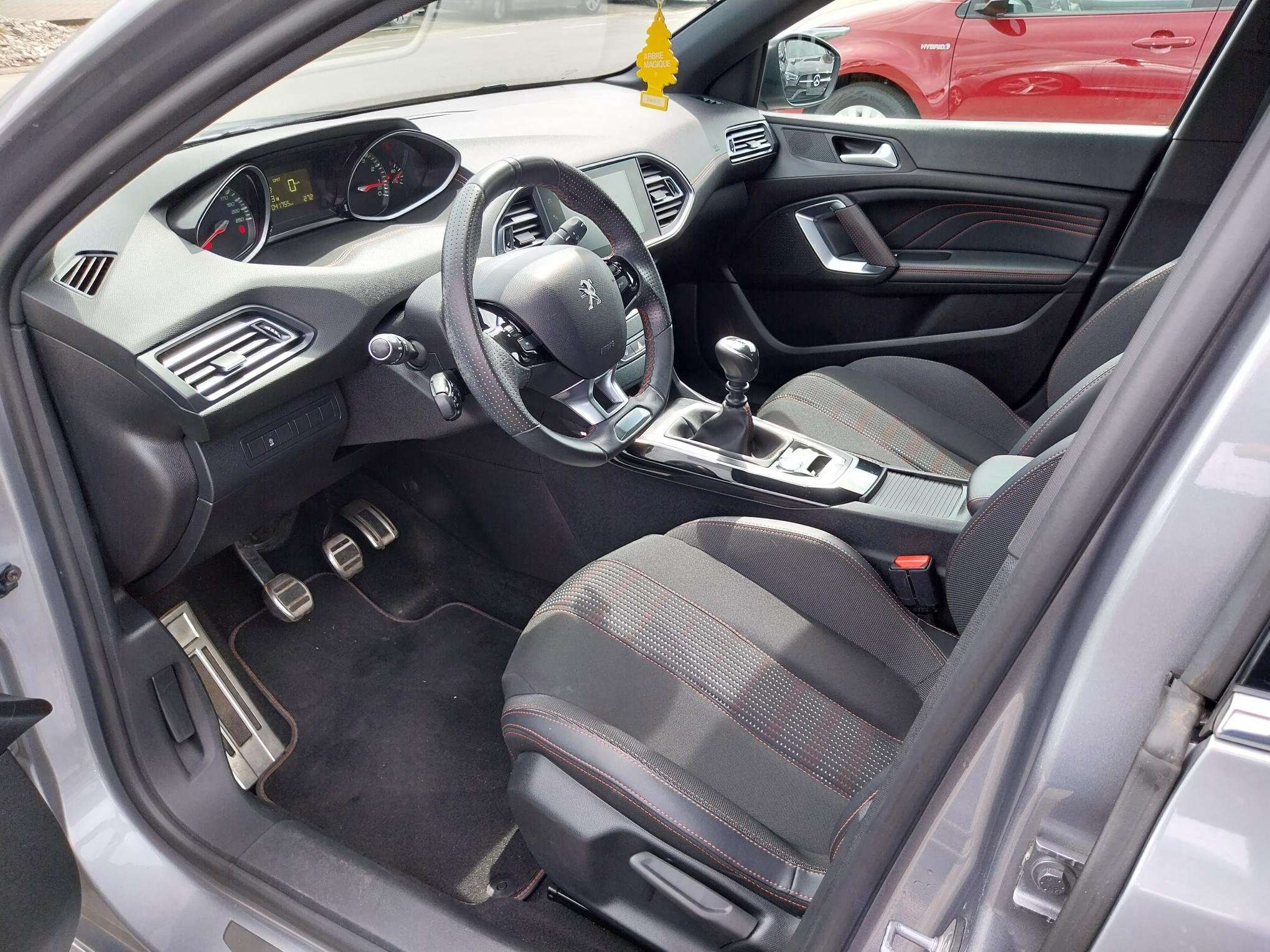 Peugeot 308 1.2 PureTech GT Line /NAVI-CLIM-CAMERA-TOIT PANO/