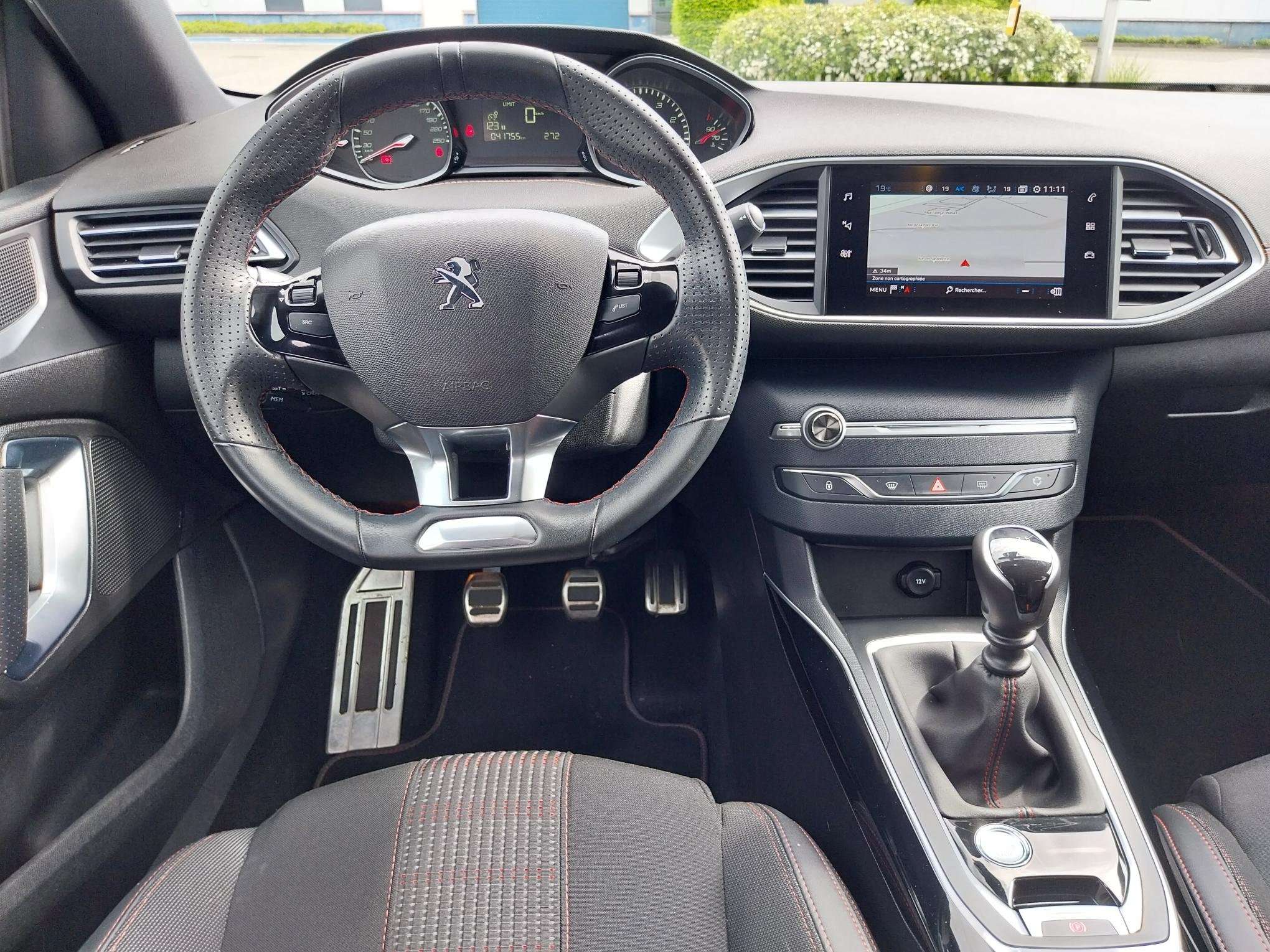 Peugeot 308 1.2 PureTech GT Line /NAVI-CLIM-CAMERA-TOIT PANO/