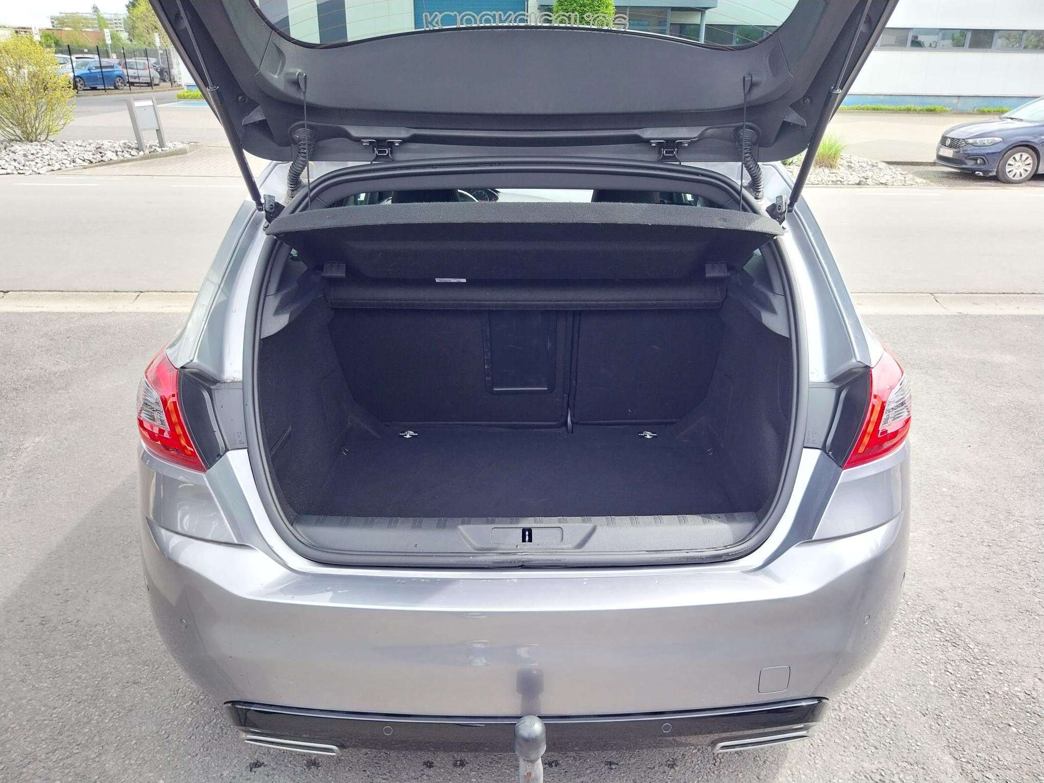 Peugeot 308 1.2 PureTech GT Line /NAVI-CLIM-CAMERA-TOIT PANO/