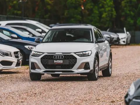 Audi A1 30 TFSI * CITYCARVER * MATRIX * COCKPIT * GPS *