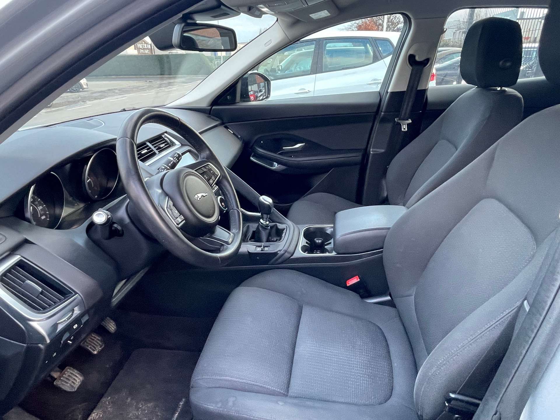 Jaguar E-Pace 2.0 D SE (EU6.2) // TVA RECUPERABLE // GARANTIE