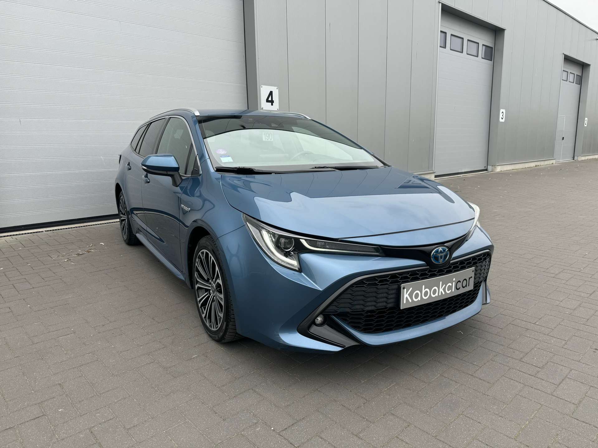 Toyota Corolla 2.0 Hybrid Dynamic e-CVT / CLIMATISATION /GARANTIE
