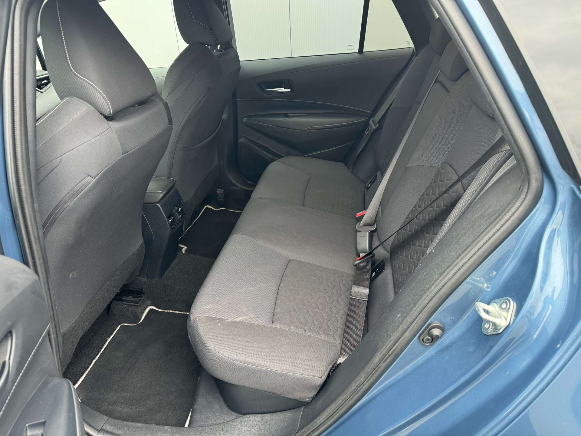 Toyota Corolla 2.0 Hybrid Dynamic e-CVT / CLIMATISATION /GARANTIE