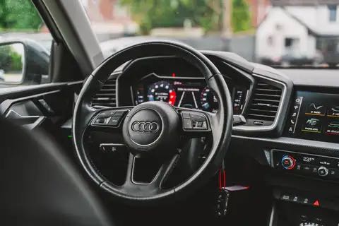 Audi A1 30 TFSI * CITYCARVER * MATRIX * COCKPIT * GPS *