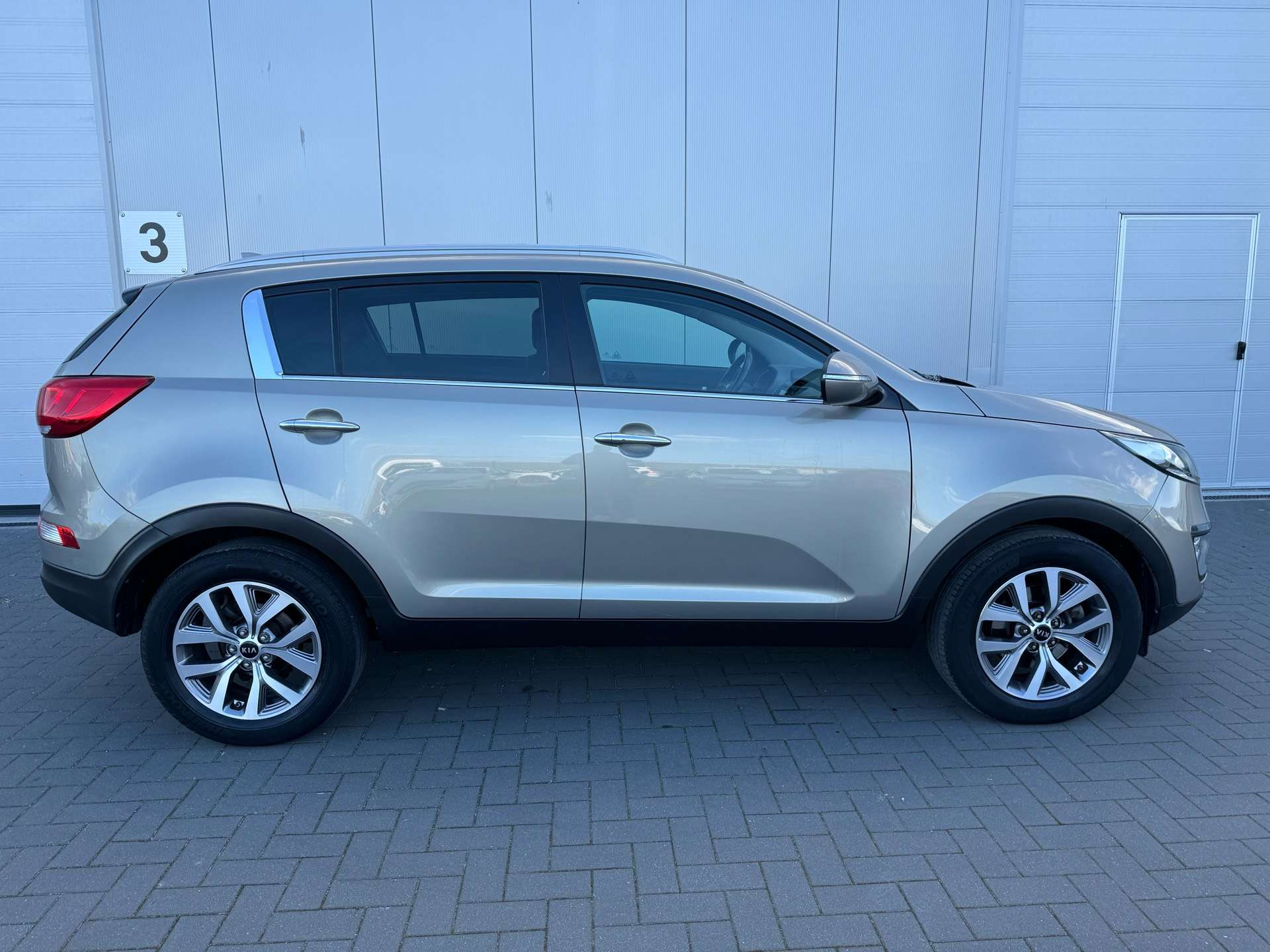 Kia Sportage 1.7 CRDi 2WD Lounge ISG / CAMERA, CLIM / GARANTIE